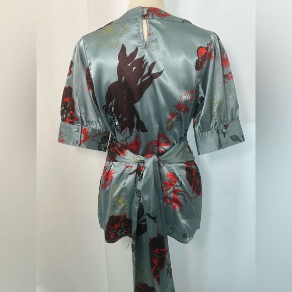 VTG Y2K BCBGMAXAZRIA Satin Floral Keyhole Blouse SIZE S - Picture 3 of 8